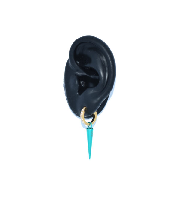 Turquoise korte oorbel met een ingelegde ring van Juli Dans Jewels