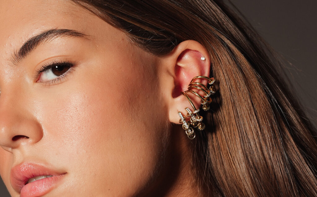 Gift Pagina Oorbellen Huggie en Earcuffs